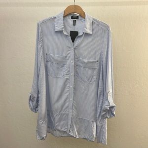 Brand New- Jones New York striped button up top with 3/4 length roll up sleeves.